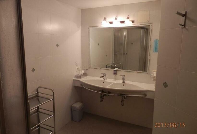 اتاق استاندارد, Edelweiss