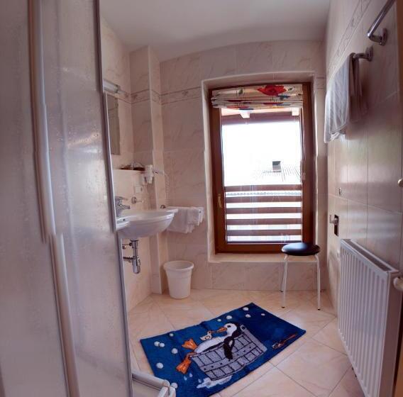 آپارتمان 2 خوابه با بالکن, Garni Jennewein