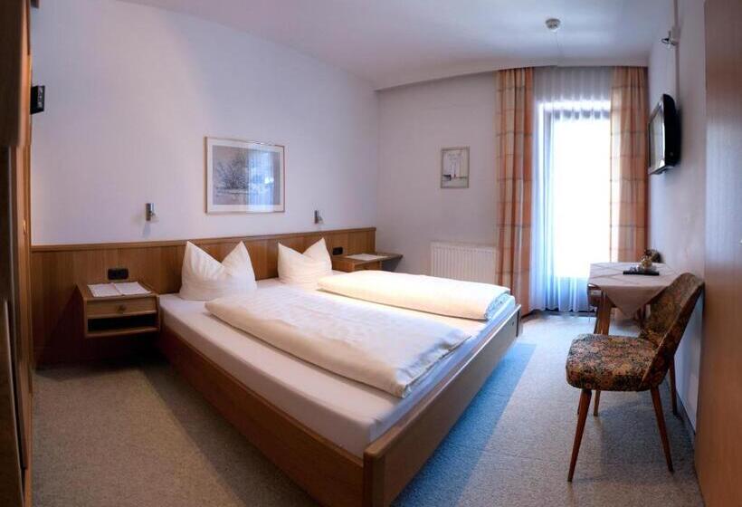 اتاق استاندارد, Garni Jennewein