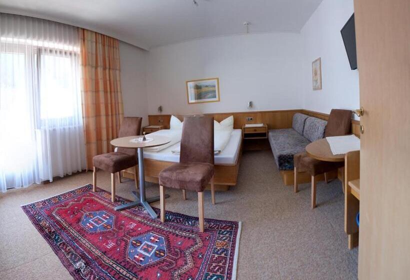 اتاق استاندارد با بالکن, Garni Jennewein