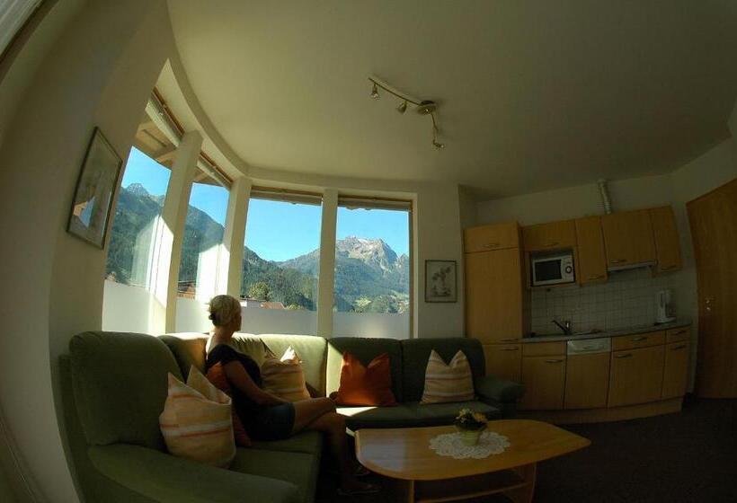 آپارتمان 2 خوابه با بالکن, Garni Jennewein