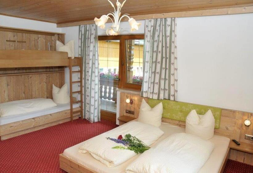 غرفة عائلية, Haflingerhof