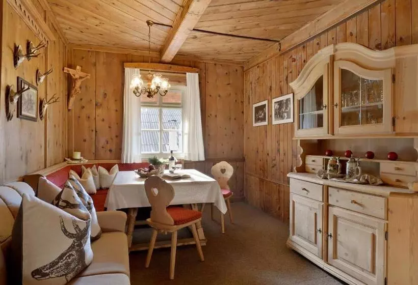 １ベッドルームアパートメント, Hanserhof