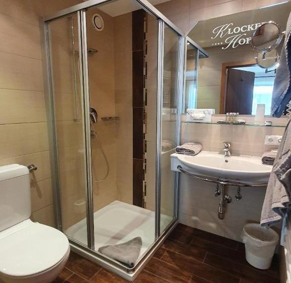 غرفة قياسية, Klockerhof