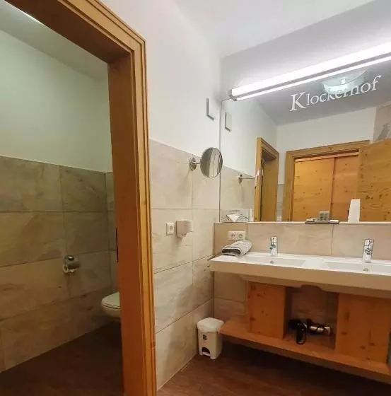 デラックスルーム, Klockerhof