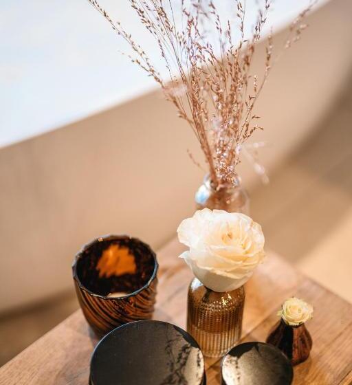 غرفة قياسية مزوَّدة بشُرفة, Maiensee