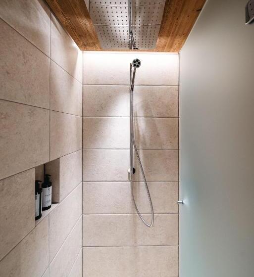 غرفة قياسية مزوَّدة بشُرفة, Maiensee