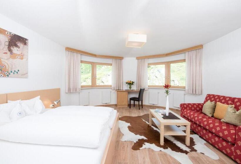 غرفة قياسية مطلة على الجبل, Maiensee