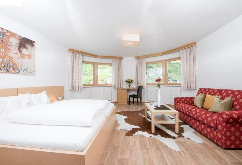 غرفة قياسية مطلة على الجبل, Maiensee