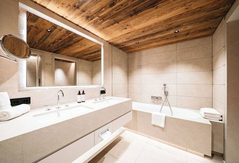 غرفة قياسية مطلة على الجبل, Maiensee