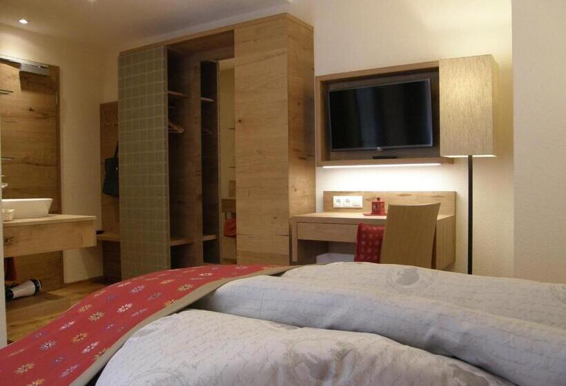 חדר סטנדרט עם מרפסת, Sportalm