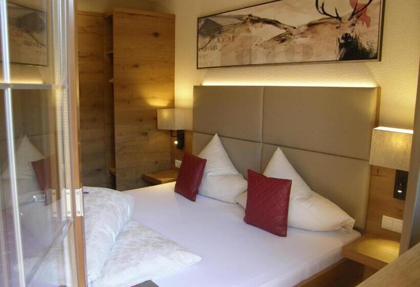 חדר בסיסי, Sportalm