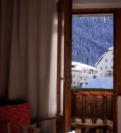 스탠다드 발코니 룸, Tenne