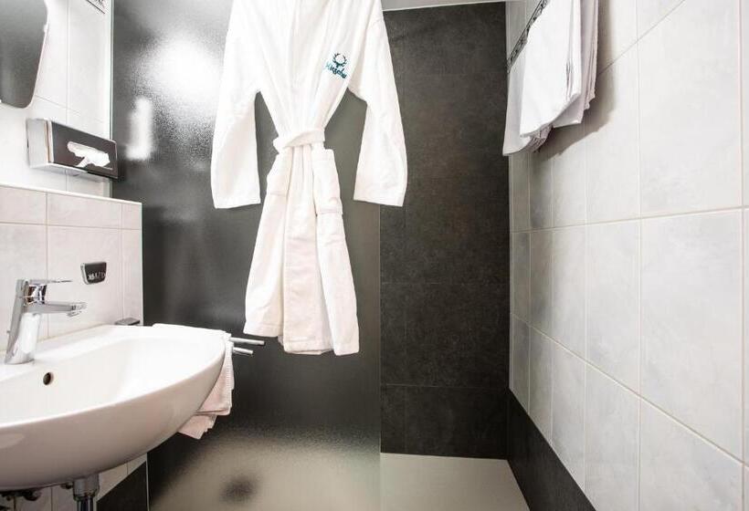 Номер Комфорт, Zum Hirschen