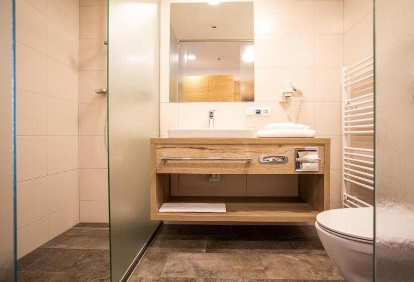 Номер Стандарт Индивидуальный, Zum Hirschen