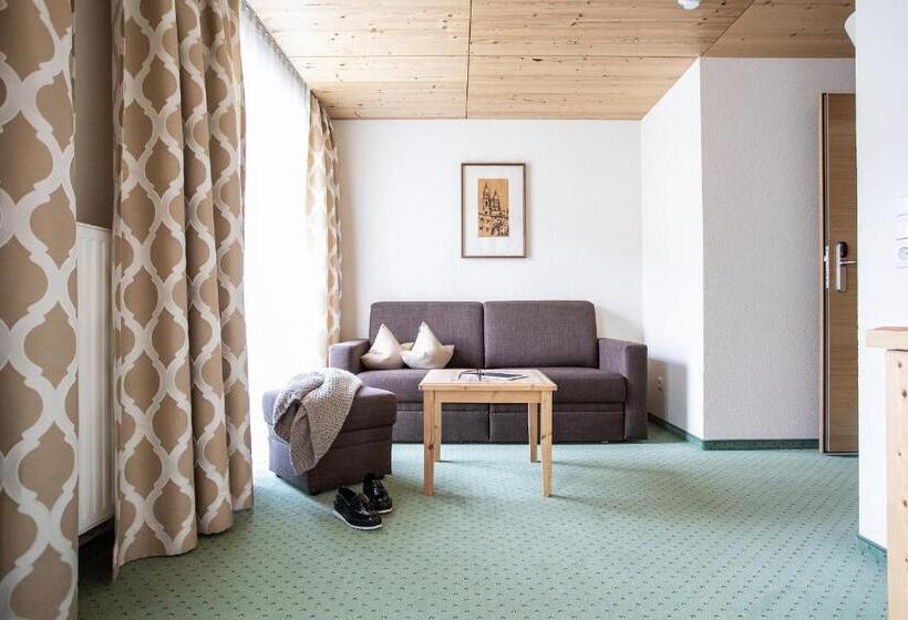 Люкс Классика, Zum Hirschen