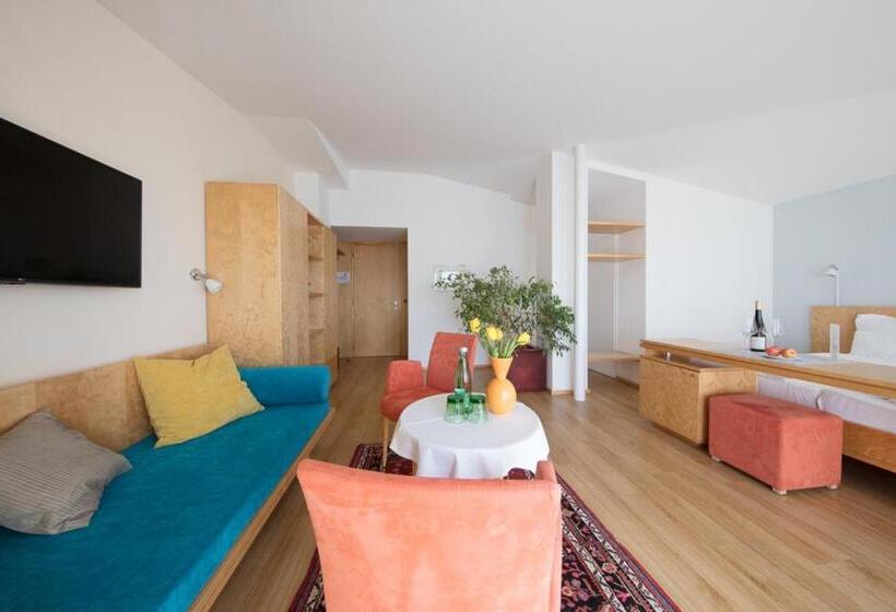 غرفة قياسية مزوَّدة بتراس, Klinglhuber