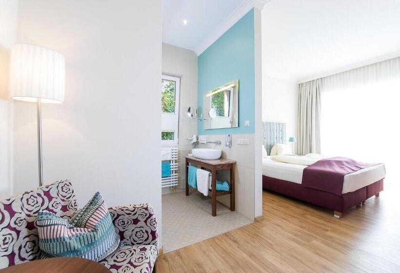 اتاق استاندارد با بالکن, Seehotel Astoria