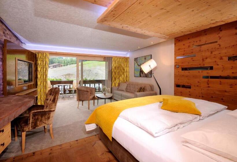 חדר קומפורט, Stock Resort