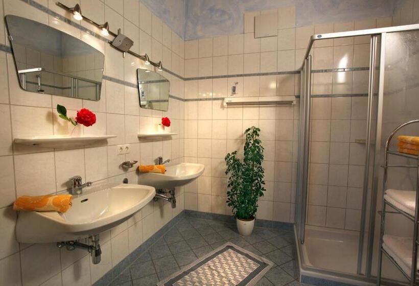 舒适两卧公寓, Waldschönau