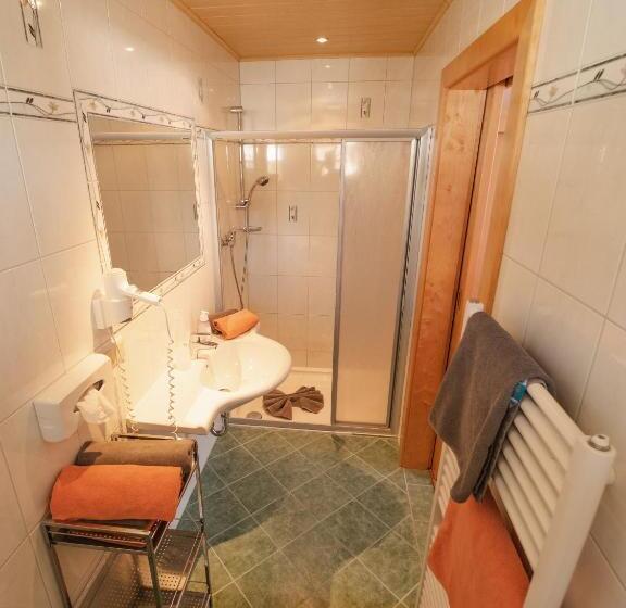 침실 2개 아파트, Zeiserhof