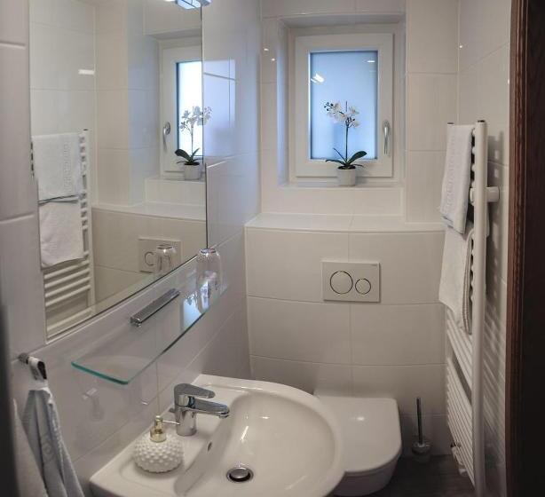 شقة غرفة نوم واحدة مزودة بشُرفة, Appartements Ferienwohnungen Alpenblick