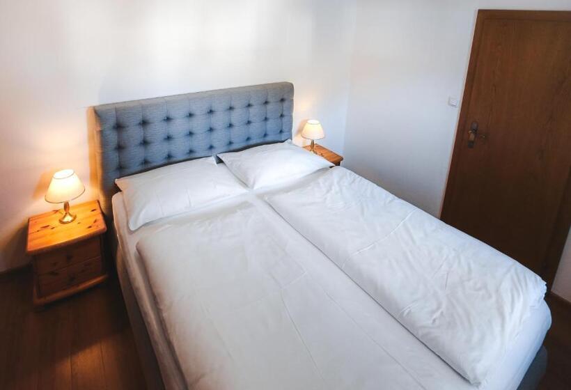 شقة غرفة نوم واحدة مزودة بشُرفة, Appartements Ferienwohnungen Alpenblick