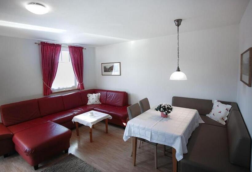 شقة غرفتين نوم مزودة بشُرفة, Appartements Ferienwohnungen Alpenblick