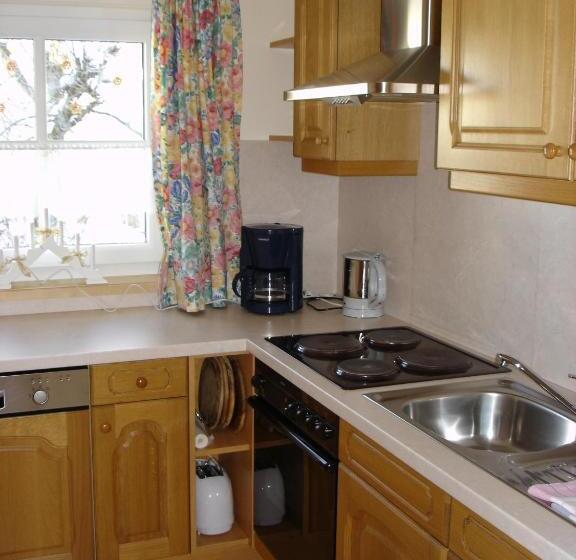 발코니가 있는 2 베드룸 아파트, Appartements Ferienwohnungen Alpenblick