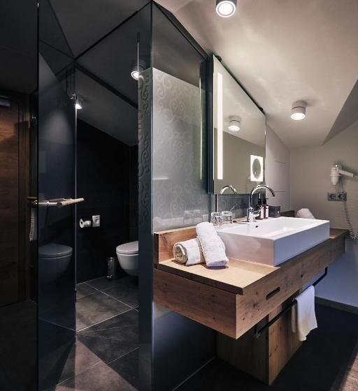 高级大房间, Gerl