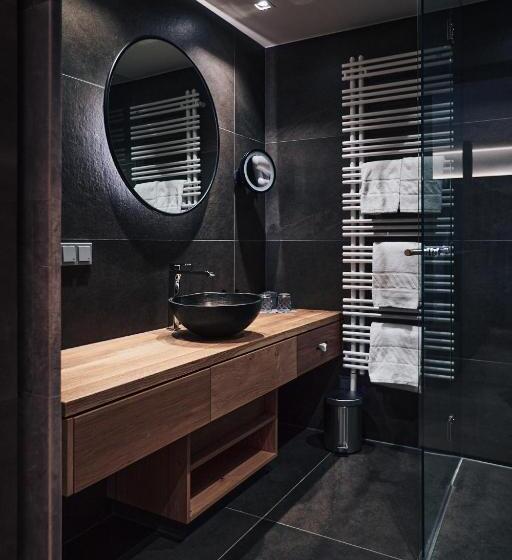 高级大房间, Gerl