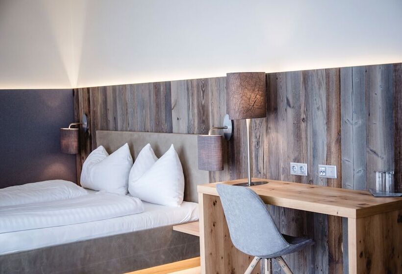 高级大房间, Gerl