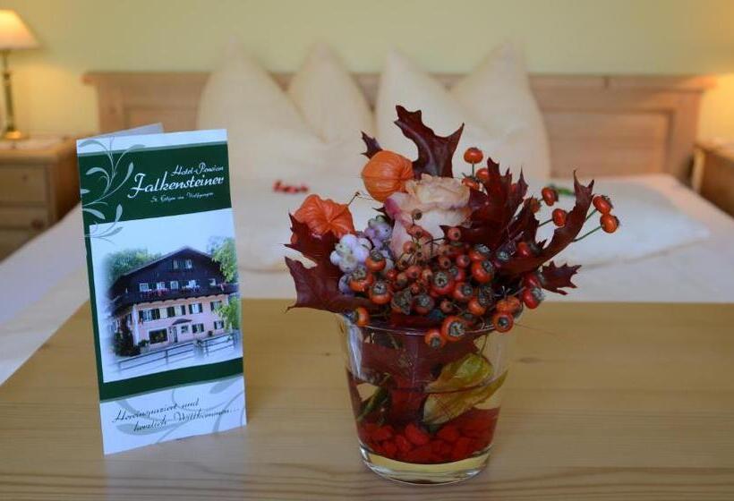 标准三人间, Pension Falkensteiner