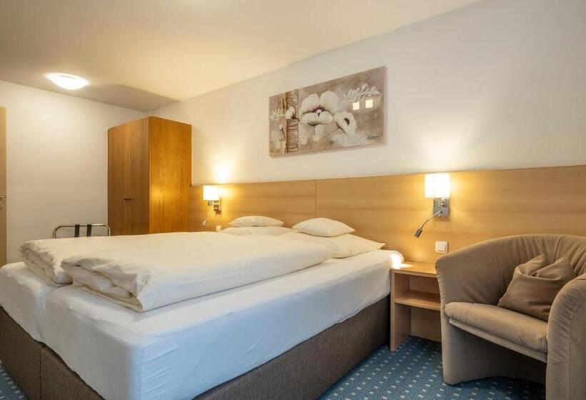 Апартаменты 2 Спальни, Pension Falkensteiner