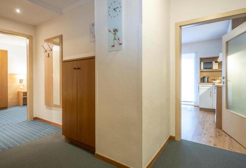 Апартаменты 2 Спальни, Pension Falkensteiner