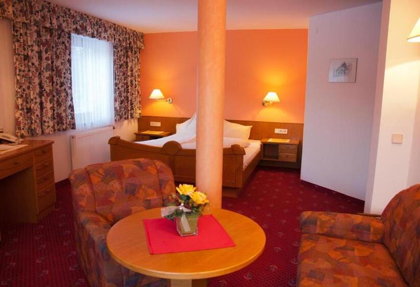 סוויטת ג'וניור עם מרפסת, Pension Gertraud