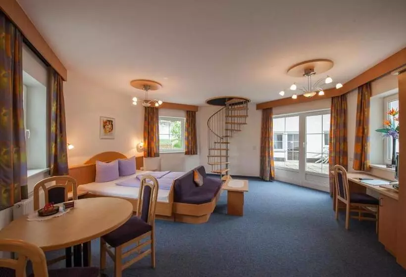 スイート（家族用）, Berghotel Almrausch