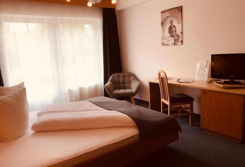 جناح عائلي, Berghotel Almrausch