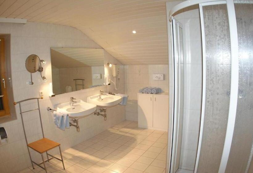Family flat with balcony, Berghotel Hois