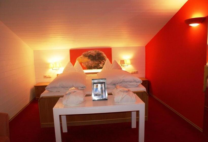 Апартаменты Comfort 3 Спальни, Berghotel Hois