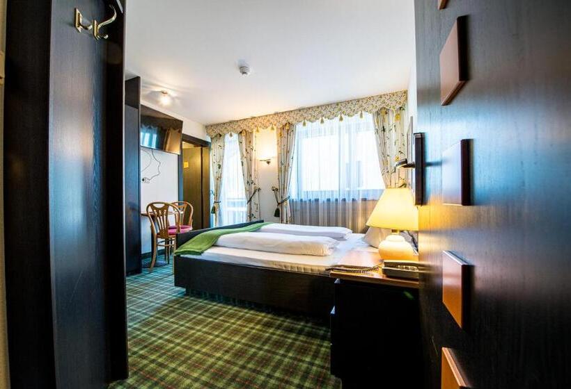 标准间带阳台, Alphotel Stocker Alpine Wellness