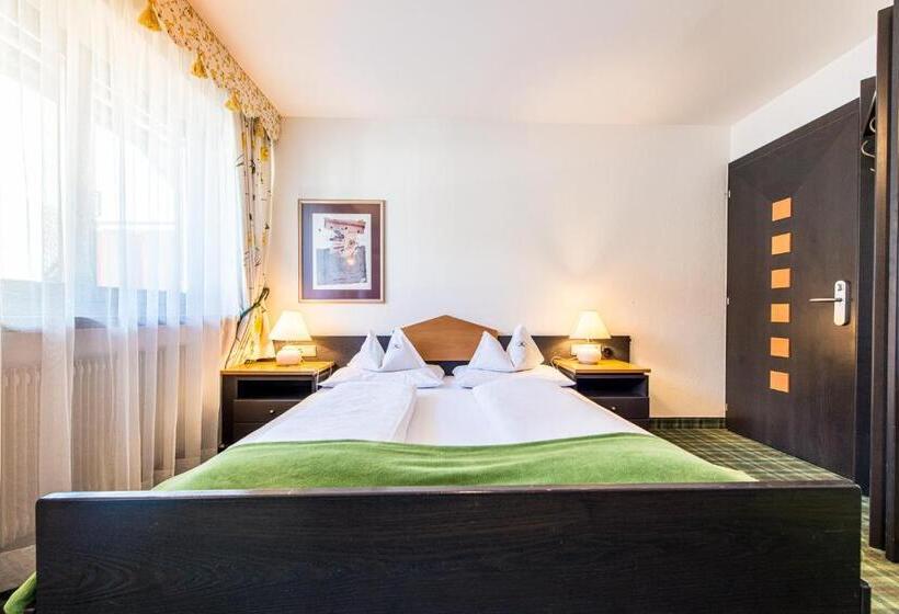 标准间带阳台, Alphotel Stocker Alpine Wellness