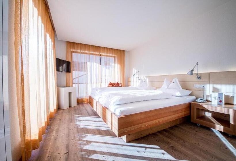 小型套房带阳台, Alphotel Stocker Alpine Wellness