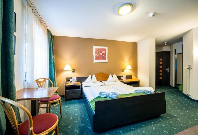 标准间带阳台, Alphotel Stocker Alpine Wellness