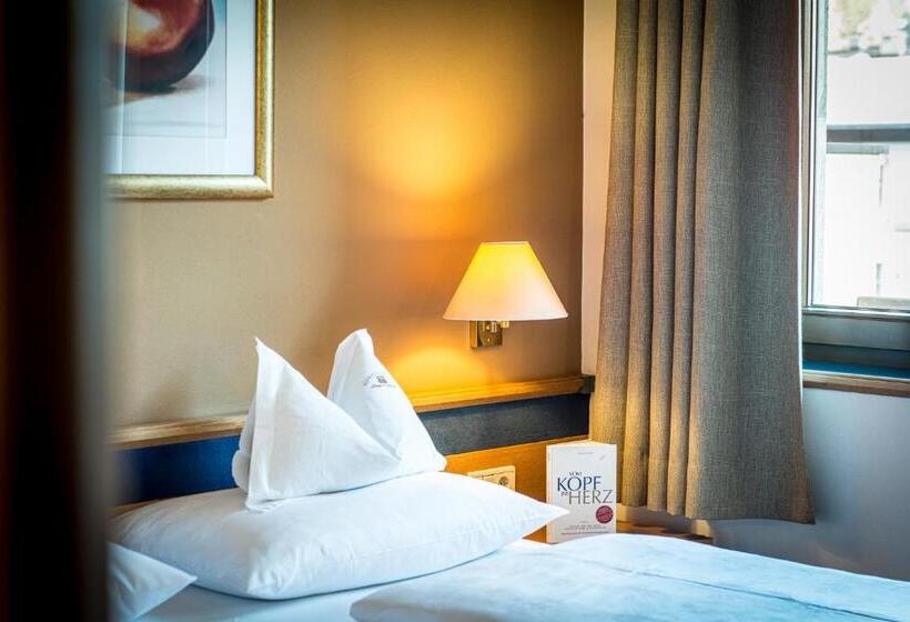 标准间带阳台, Alphotel Stocker Alpine Wellness