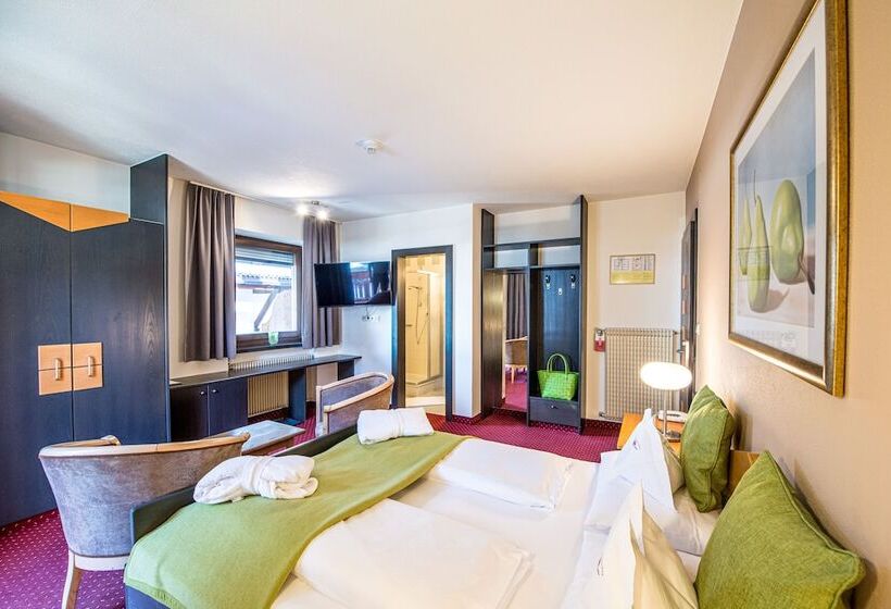 标准间带阳台, Alphotel Stocker Alpine Wellness