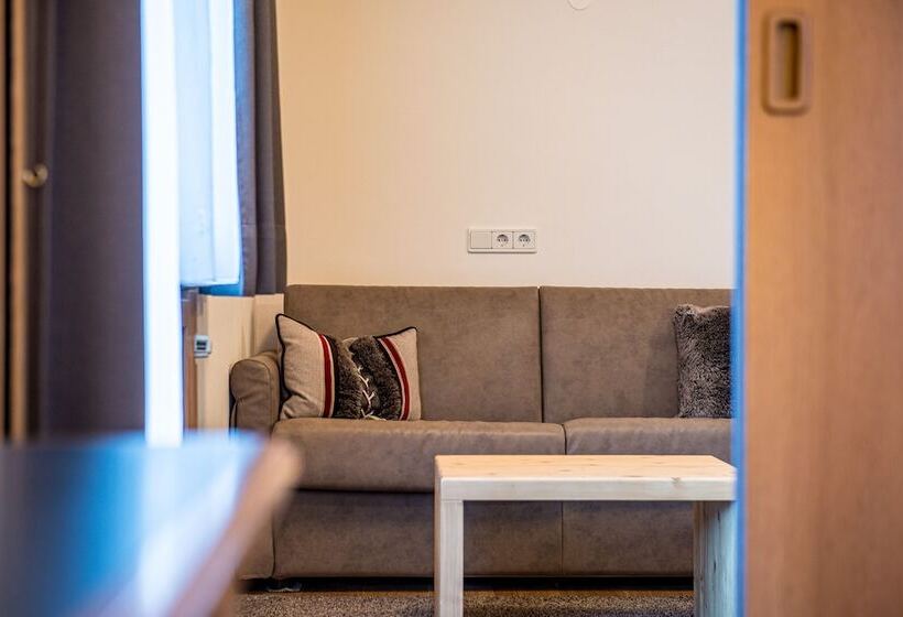 小型套房带阳台, Alphotel Stocker Alpine Wellness