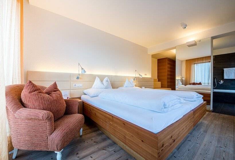 小型套房带阳台, Alphotel Stocker Alpine Wellness