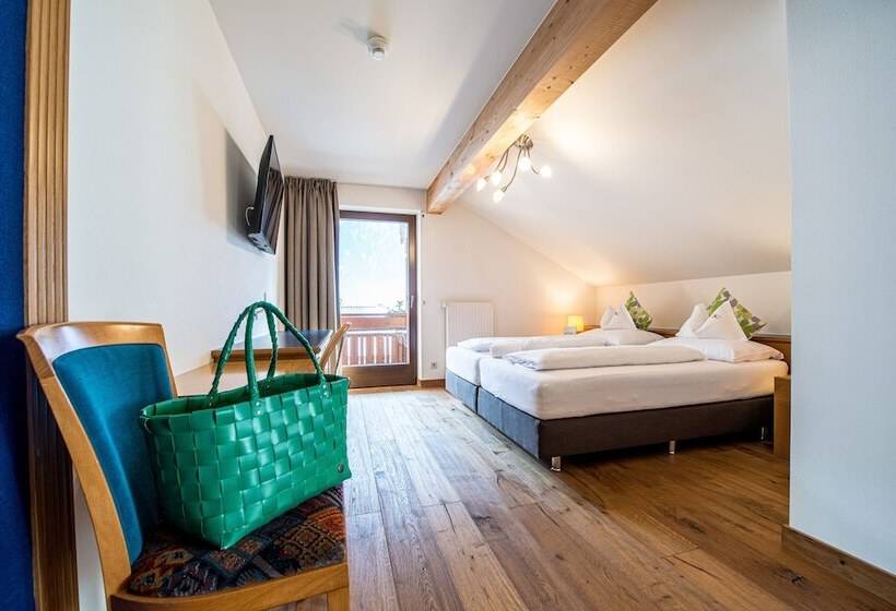 Номер Стандарт с Балконом, Alphotel Stocker Alpine Wellness