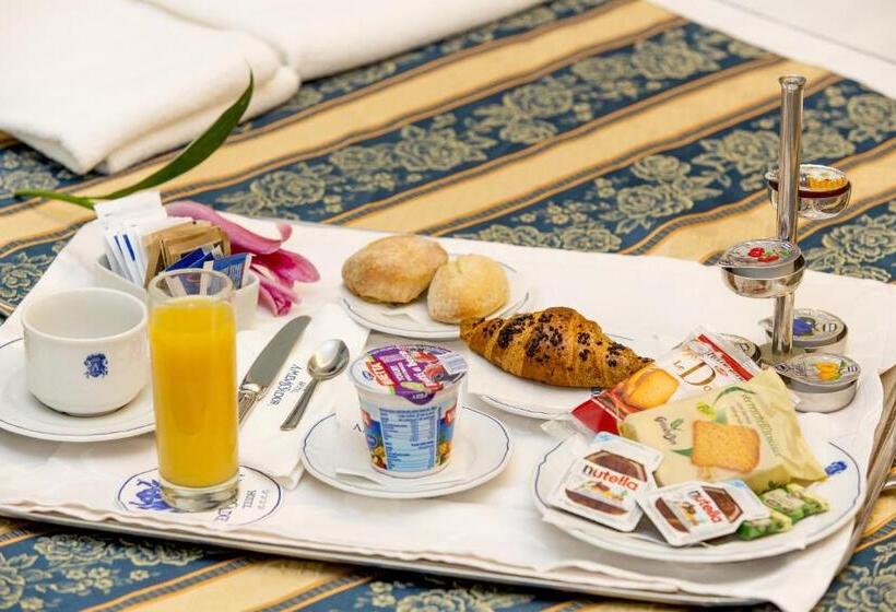 סוויטת ג'וניור נוף לים, Ambassador